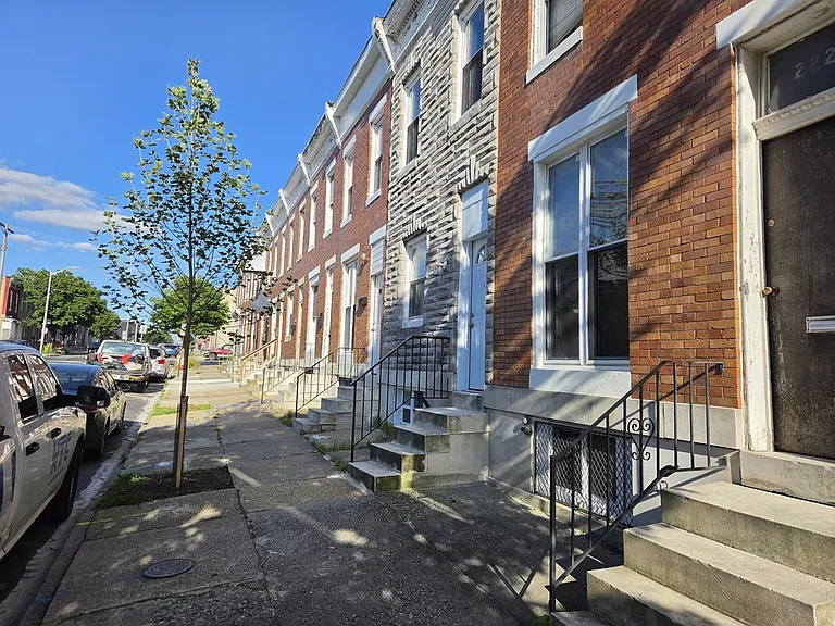 2223 W Fayette St — Photo 2