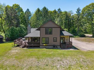 13324 Hickory Rd, Fruitport, MI 49415