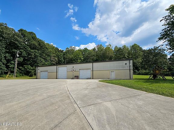 3rd image of 6214 Keck Rd