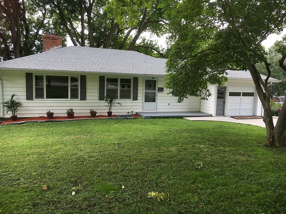 1st image of 3068 S 48th St