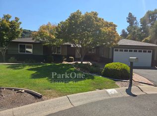 5 Corte Holganza, Orinda, CA 94563