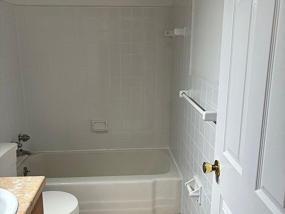 5th image of 2000 Sharon Ave SE APT 12