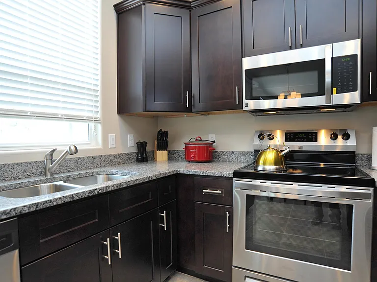 1218 E Blacklidge Dr — Photo 20