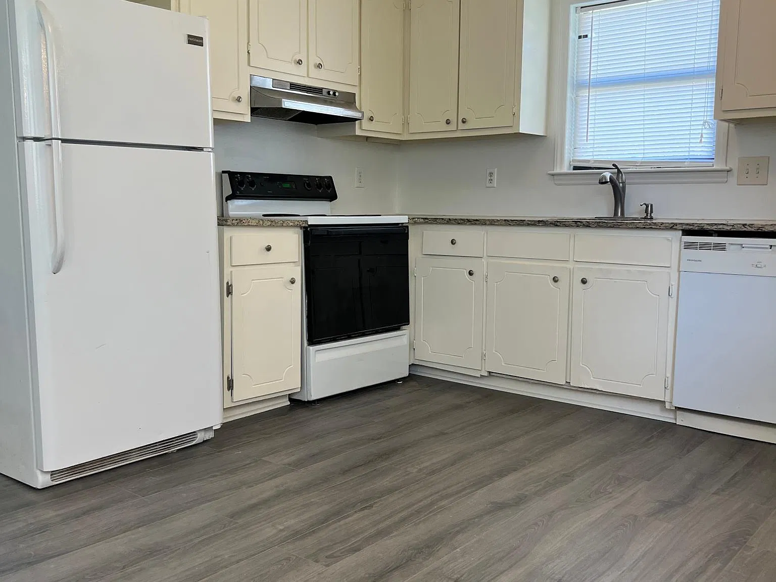 3 bed, 1218 sqft, $1,700 — Photo 4