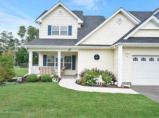 27 Haverton Ct, Riverhead, NY 11901