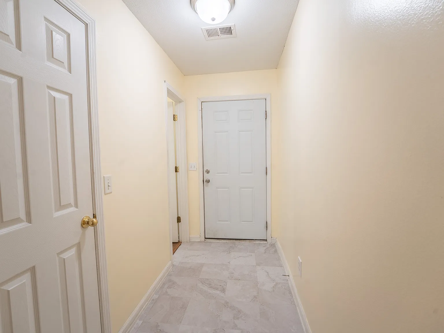 3 bed, 2.5 bath, 1772 sqft, $2,300 — Photo 3