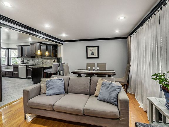5th image of 4834 Sunnyside Dr