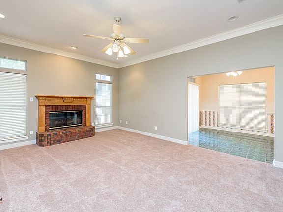4th image of 3635 Greenacres Dr #336