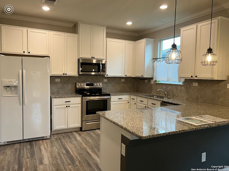 1st image of 2076 BRANDYWINE DR