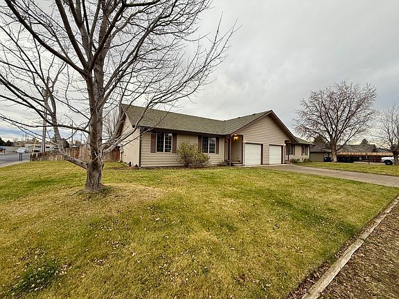 2nd image of 1614 SW Metolius Ave Unit 1614