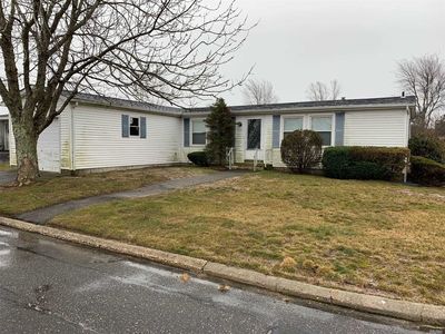 17 Holly Dr, Manorville, NY, 11949