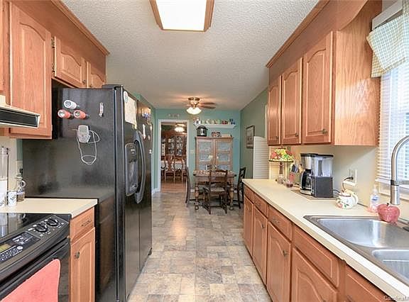 4th image of 110 Bonnie Ln