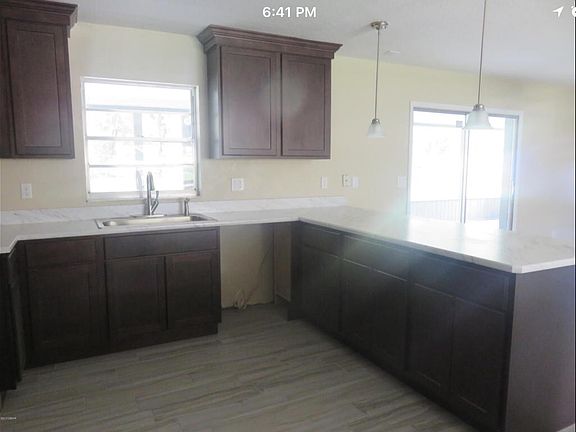 5th image of 95 Brookwood Dr