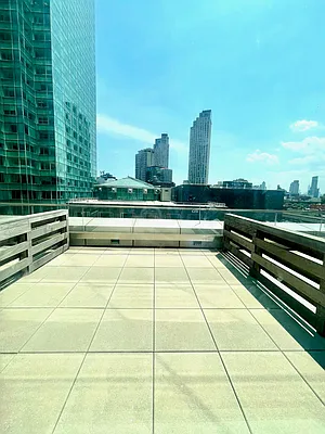 Rented by Modern Spaces | media 17