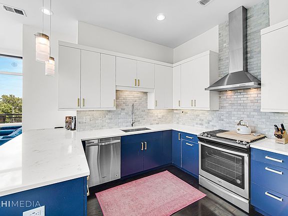 5th image of 5 N Oakley Ave #408