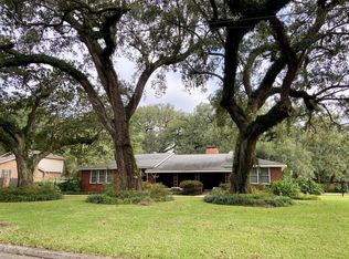 615 Lake Ave, Pascagoula, MS 39567