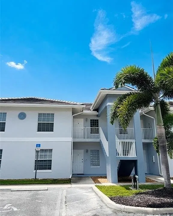 8546 Bernwood Cove Loop #1106