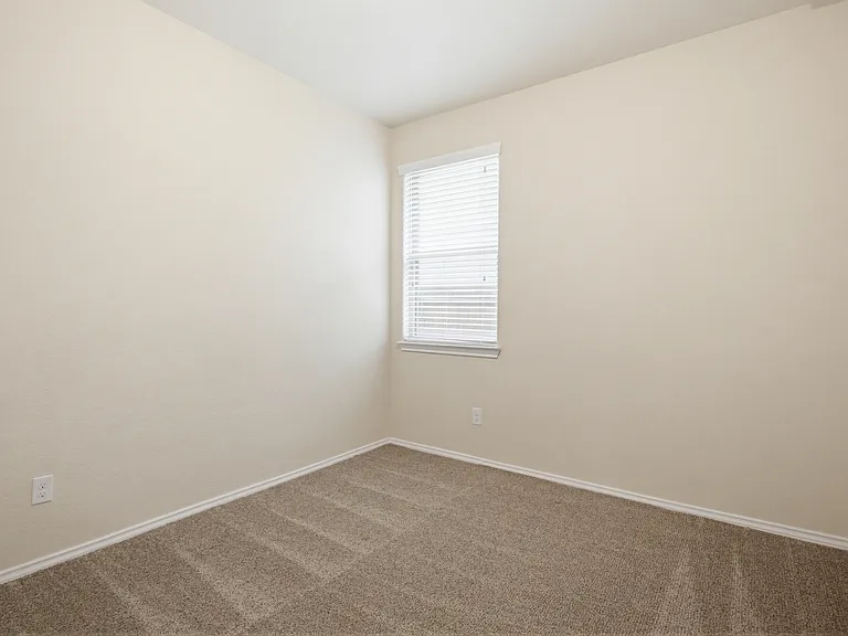 12427 Lincoln Crk — Photo 22
