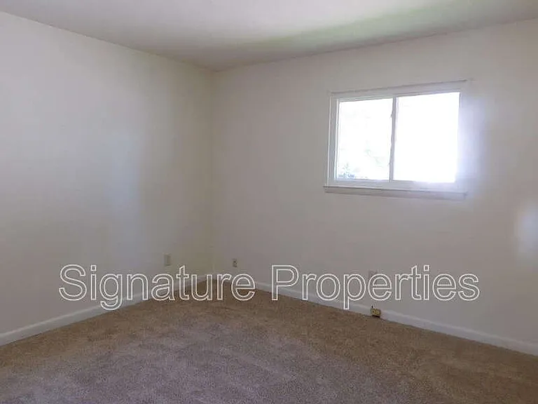 3825 Annie Ln — Photo 18