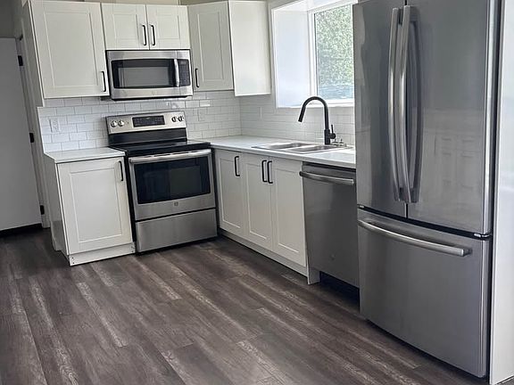 3rd image of 9315 129b Ave NW #1