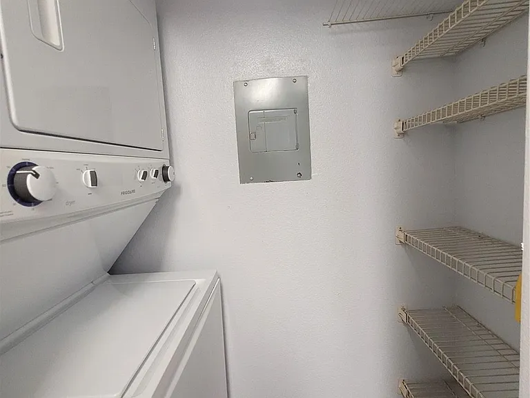 3919 Fairmont Pkwy #180 — Photo 12