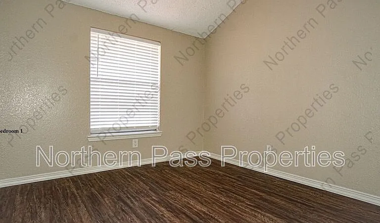4553 General Maloney Cir — Photo 11