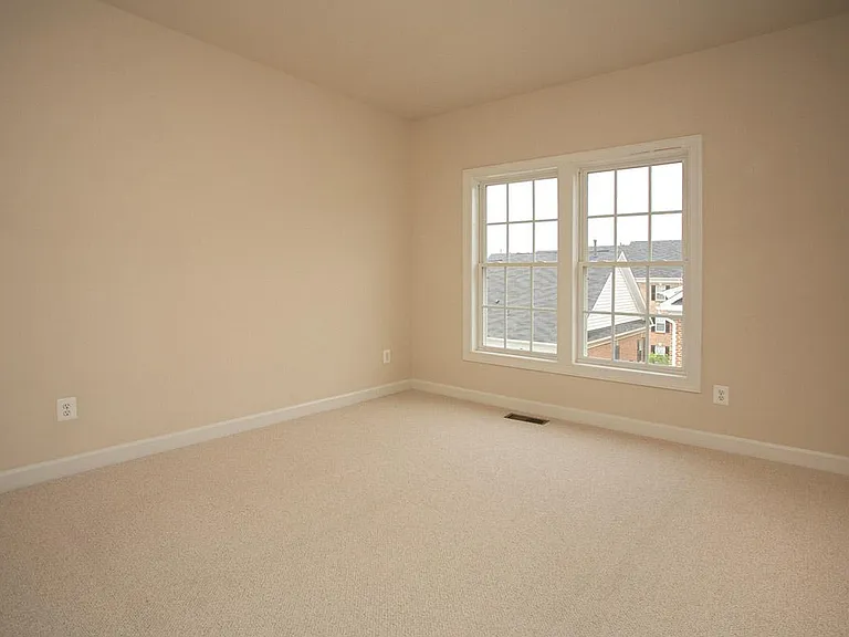 560 Odendhal Ave — Photo 24