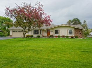 17495 Bedford Dr, Brookfield, WI 53045