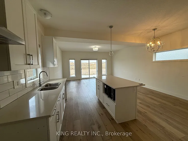 1612 Capri Cres #UPPER — Photo 10