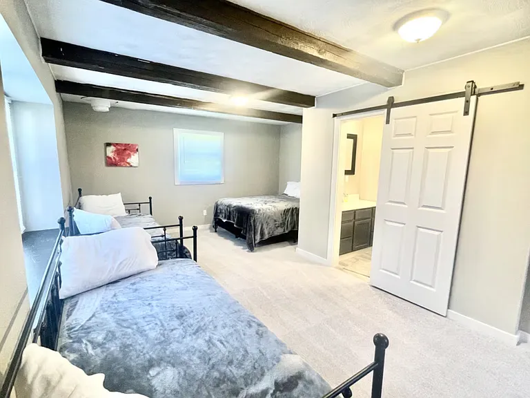 1021 Keokuk St #1 — Photo 7