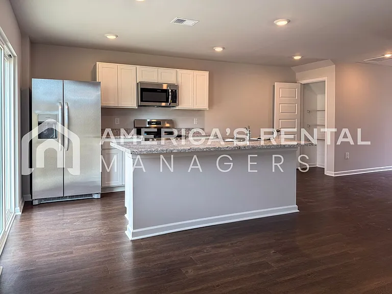 106 River Grass Dr — Photo 5