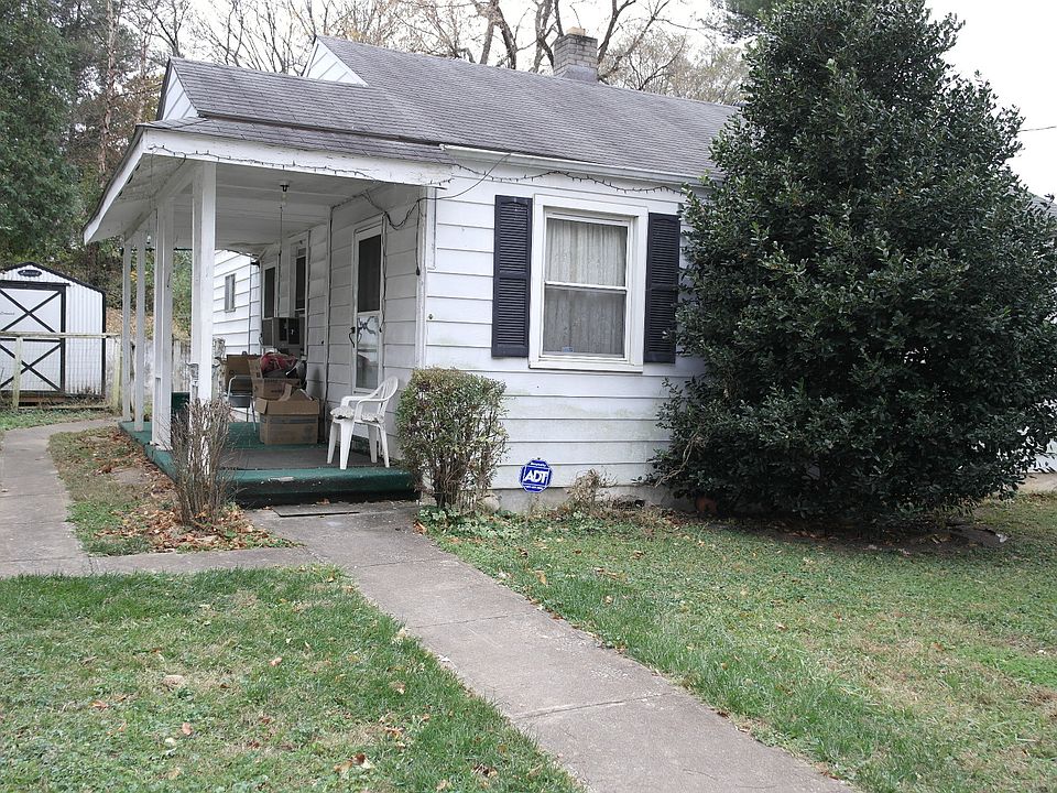 1st image of 1044 Rockland Ave NW