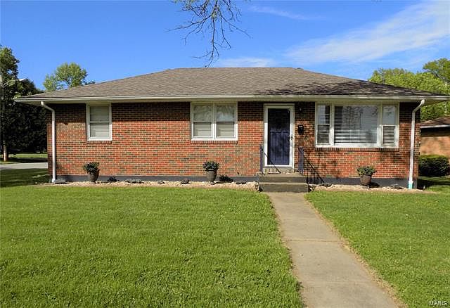 1st image of 4048 Stearns Ave
