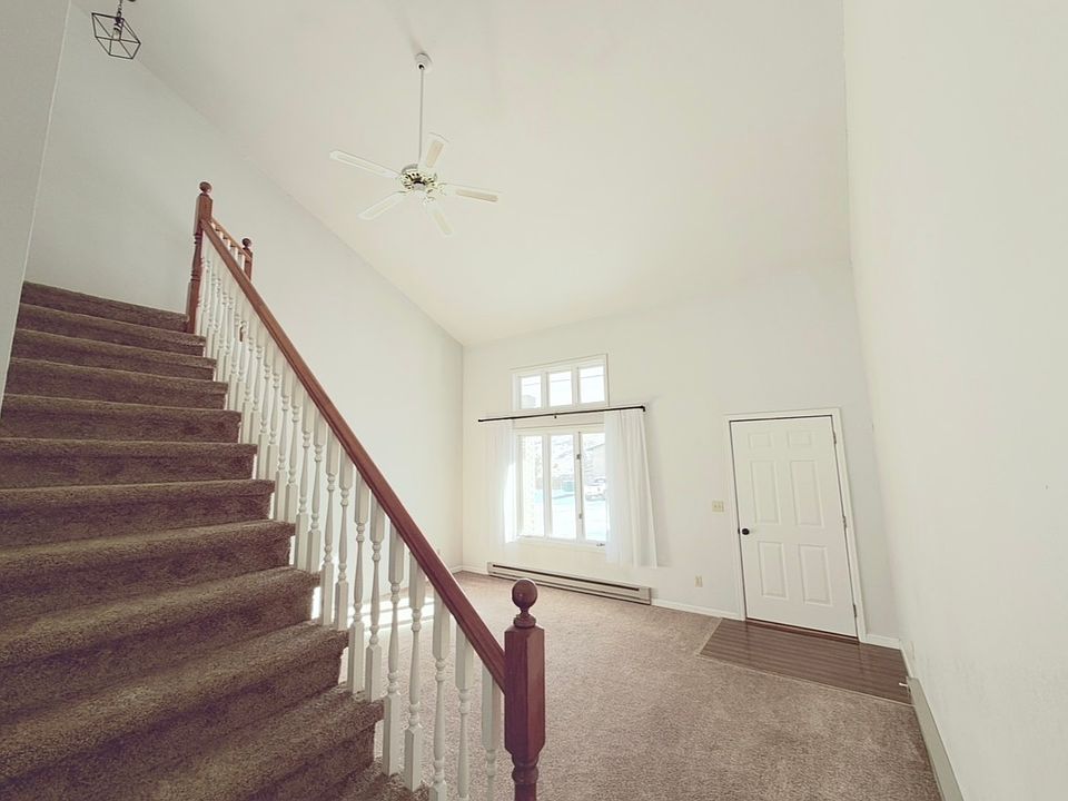 1st image of 726 Lillian Ln #202