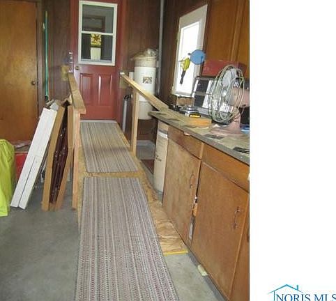 2nd image of 306 W Elm St