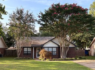 1906 Florence Mattison Dr, Conway, AR 72032