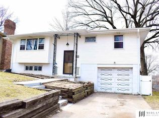 5017 White Cloud Dr, Bellevue, NE 68157