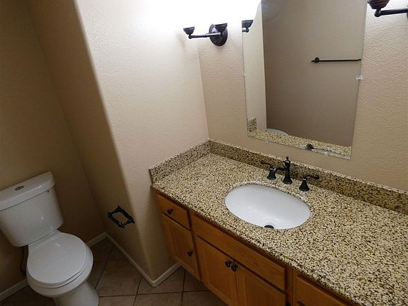 5th image of 826 Mimosa Creek Ln