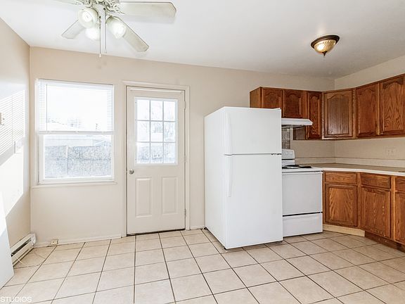2nd image of 1303 Park Dr APT C