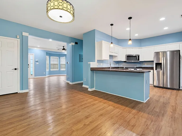 5495 Hampton Ct — Photo 6