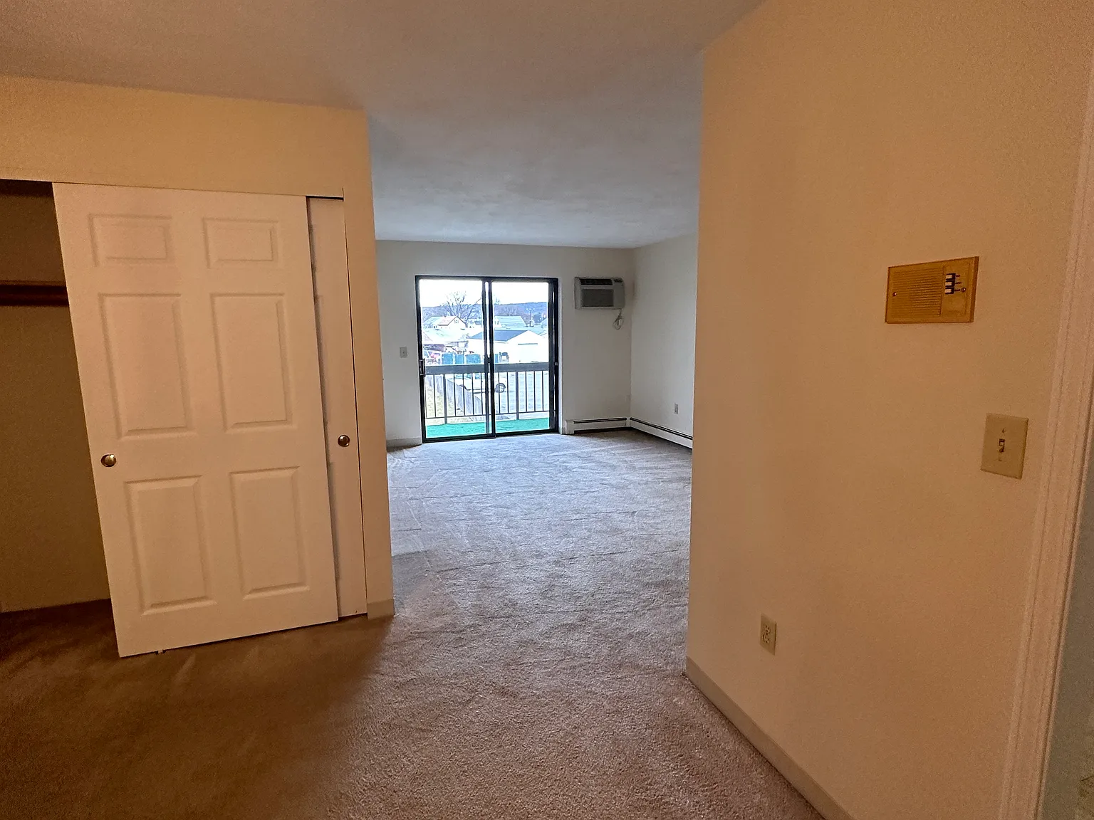 2 bed, 9999 sqft, $3,000 — Photo 3