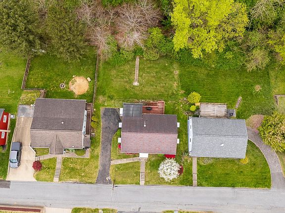 3rd image of 1225 Katherine St