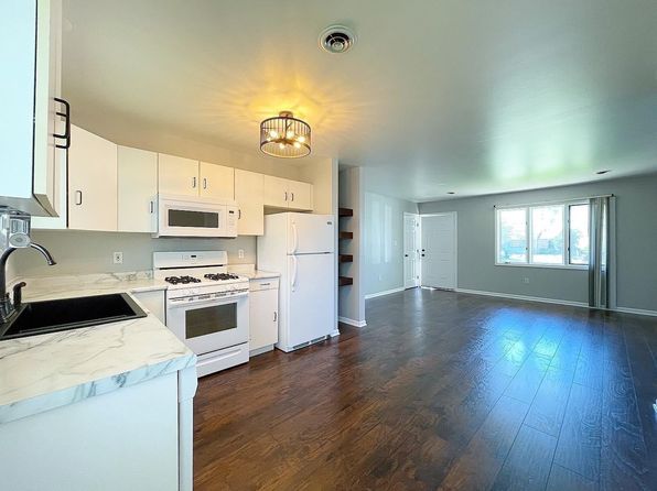 132 Meadows Cir #136
