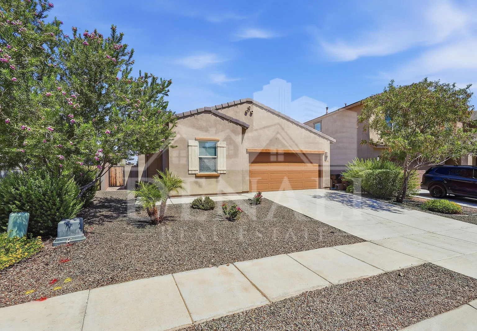 4 bed, 2.0 bath, 1912 sqft, $1,900 — Photo 2