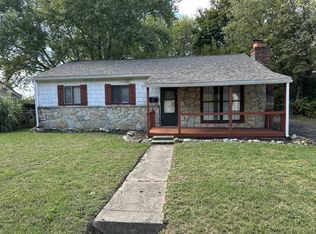 1075 Graystone Dr, Dayton, OH 45417