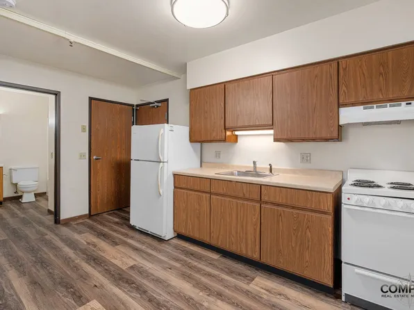 414 Doty St Apartments