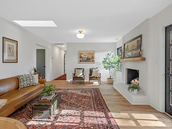 5th image of 802 Belwood St