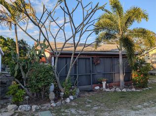 2457 NE Hickory Ave, Jensen Beach, FL 34957