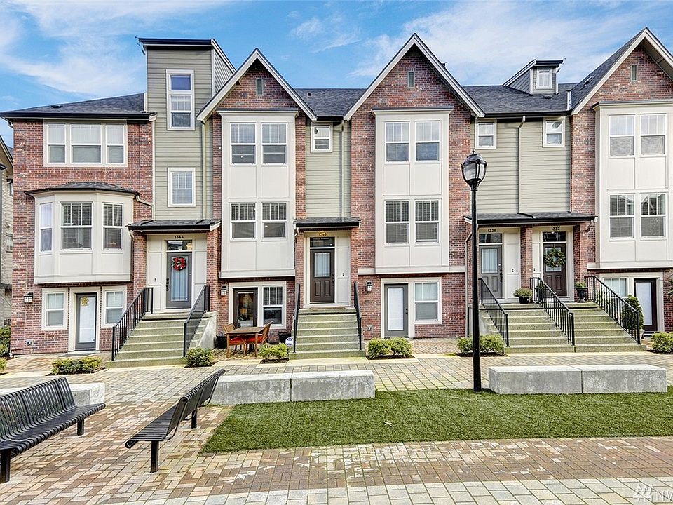 1st image of 1340 Brooklyn Walk NE #13.5