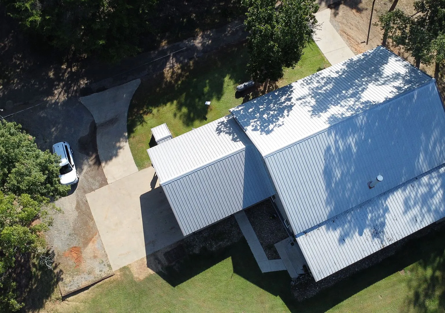 Modern WaterView Home Fully Furnished 3 Bed / 3 Bath 3,000 Sq Ft Jefferson, TX — Photo 3